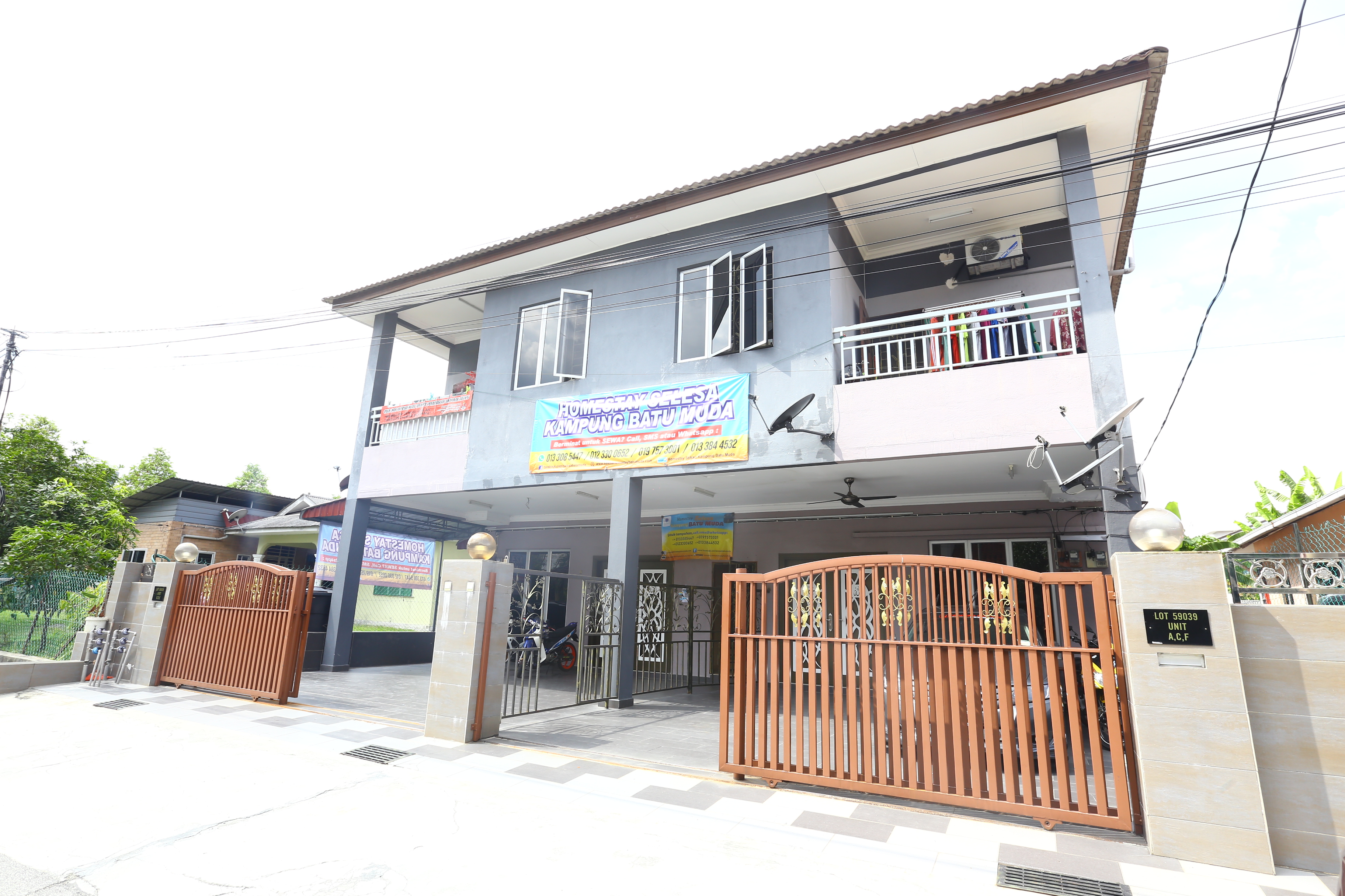 Pandangan luar Homestay Selesa